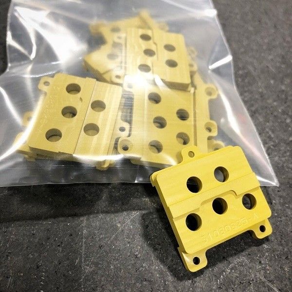 3mm Gewohnheit bearbeitete Plastikteile, Torlon kundenspezifische CNC-Plastikteile maschinell
